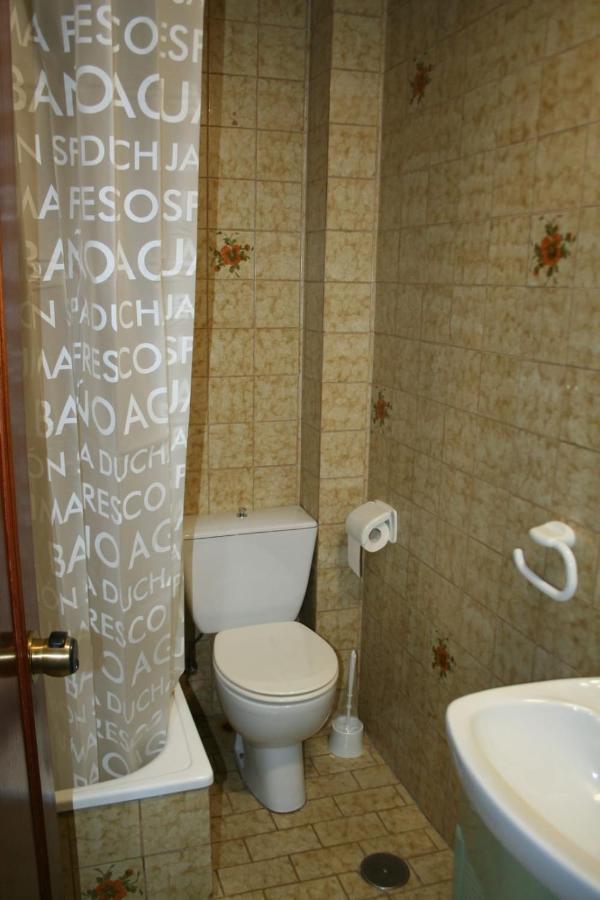 Alojamiento Adelfas Appartement Madrid Buitenkant foto
